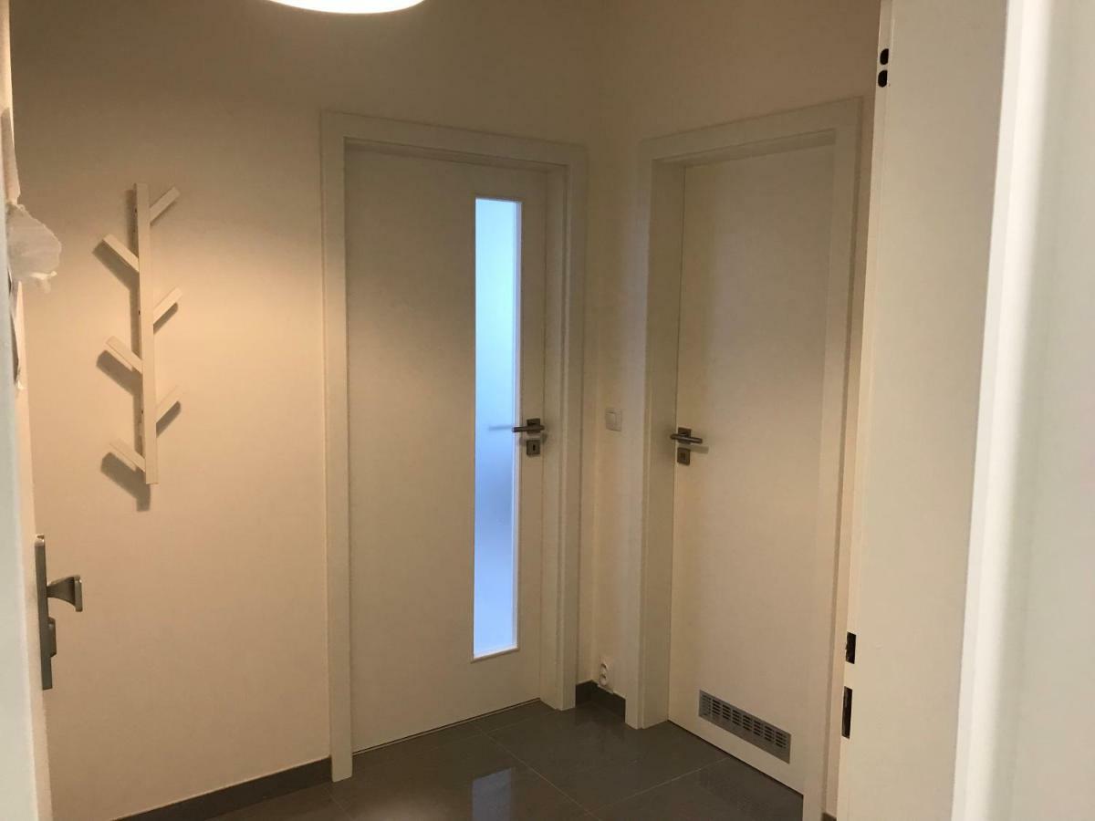 Free Parking In Garage Karolina Plazza, New Cosy Studio With All You Need Prága Kültér fotó