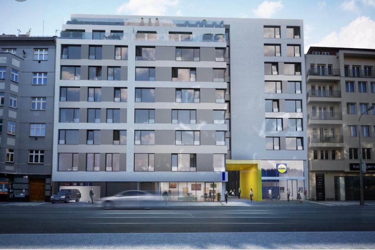 Free Parking In Garage Karolina Plazza, New Cosy Studio With All You Need Prága Kültér fotó